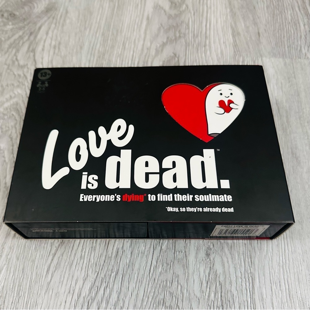 NEW Hasbro Love is Dead Game Party Card Game Teens & Adults‎ 2-5 Players Dating